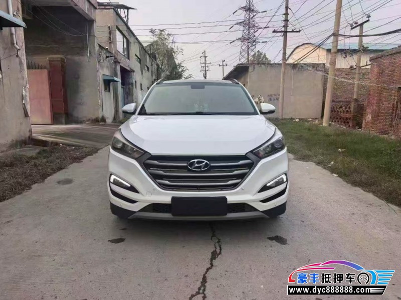 18年现代途胜轿车抵押车出售