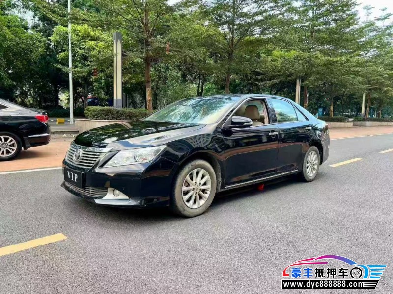 13年丰田凯美瑞轿车抵押车出售