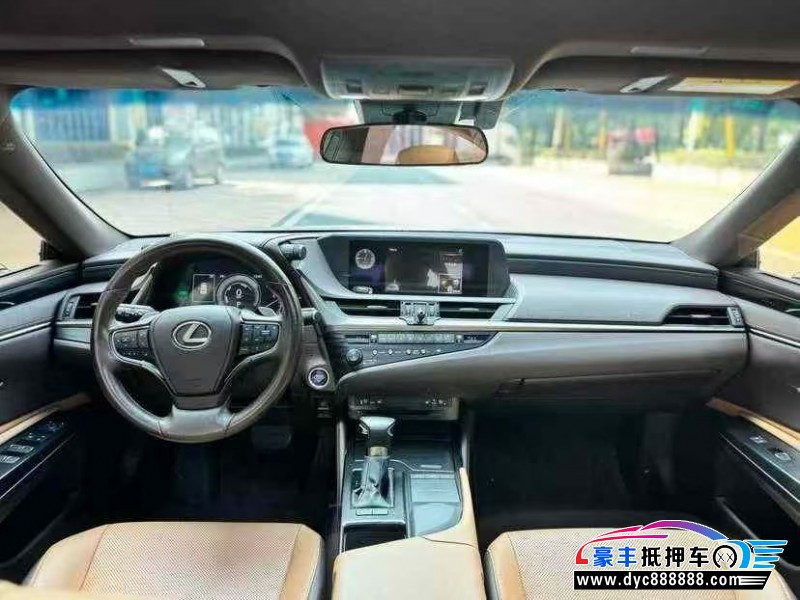 21年雷克萨斯ES轿车抵押车出售