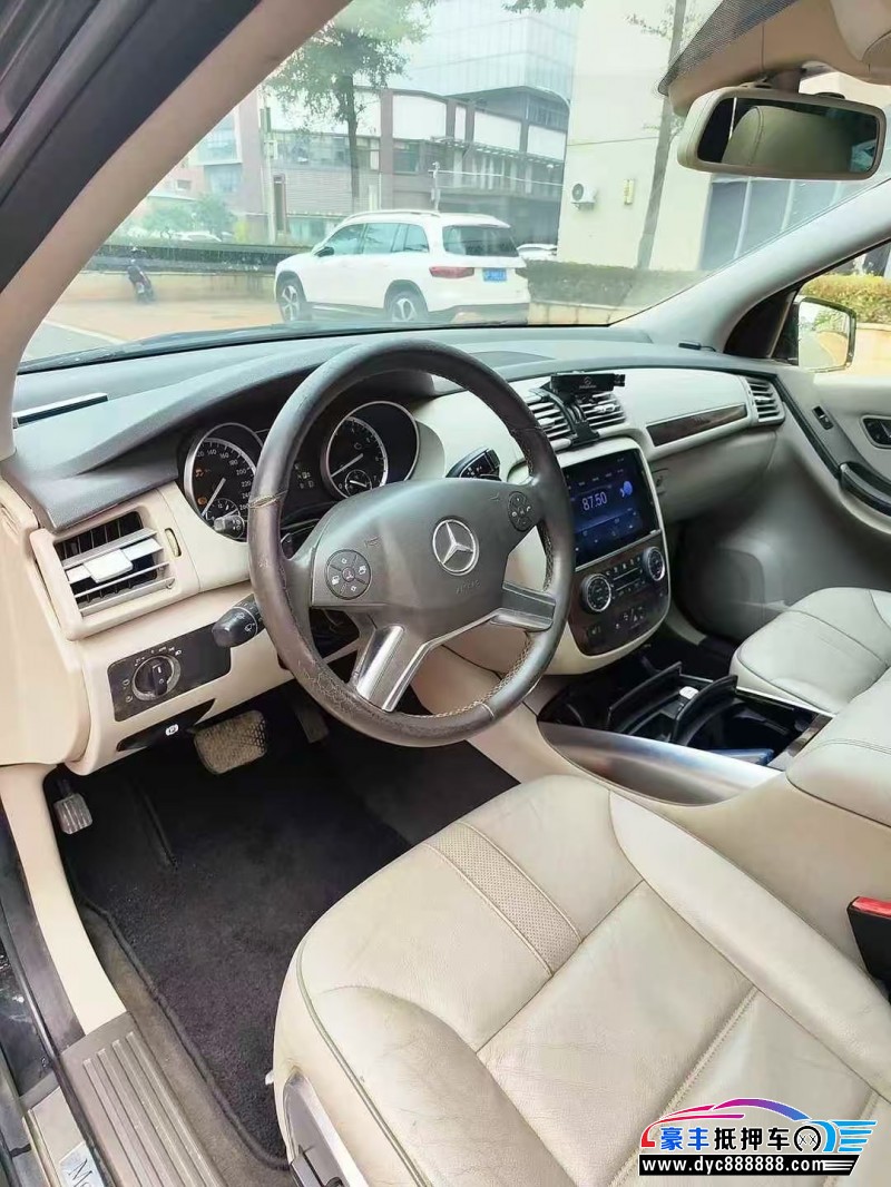 12年奔驰R轿车抵押车出售