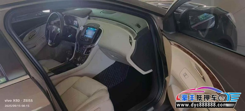 14年别克君越轿车抵押车出售