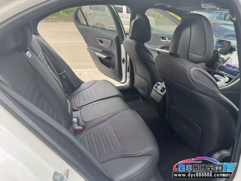 24年奔驰C轿车抵押车出售