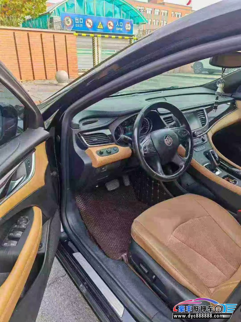 18年别克君越轿车抵押车出售