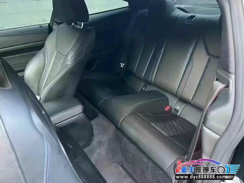 22年宝马M4轿车抵押车出售