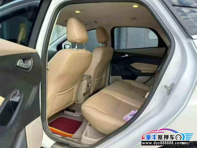 16年福特福克斯轿车抵押车出售