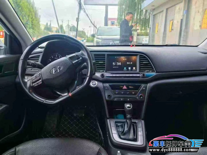 18年现代领动轿车抵押车出售