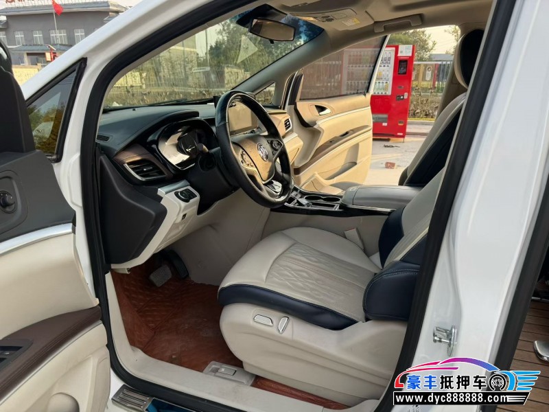 22年别克GL8轿车抵押车出售