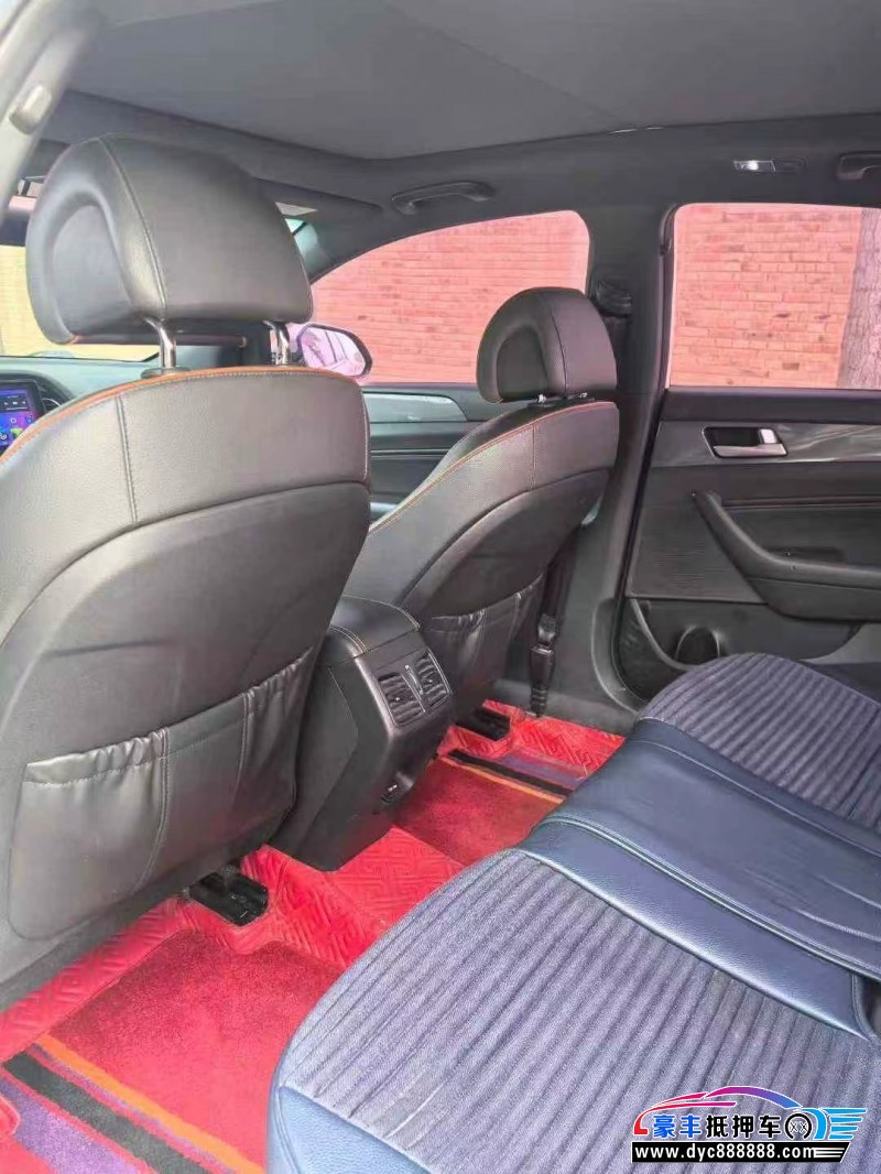 16年现代索纳塔轿车抵押车出售