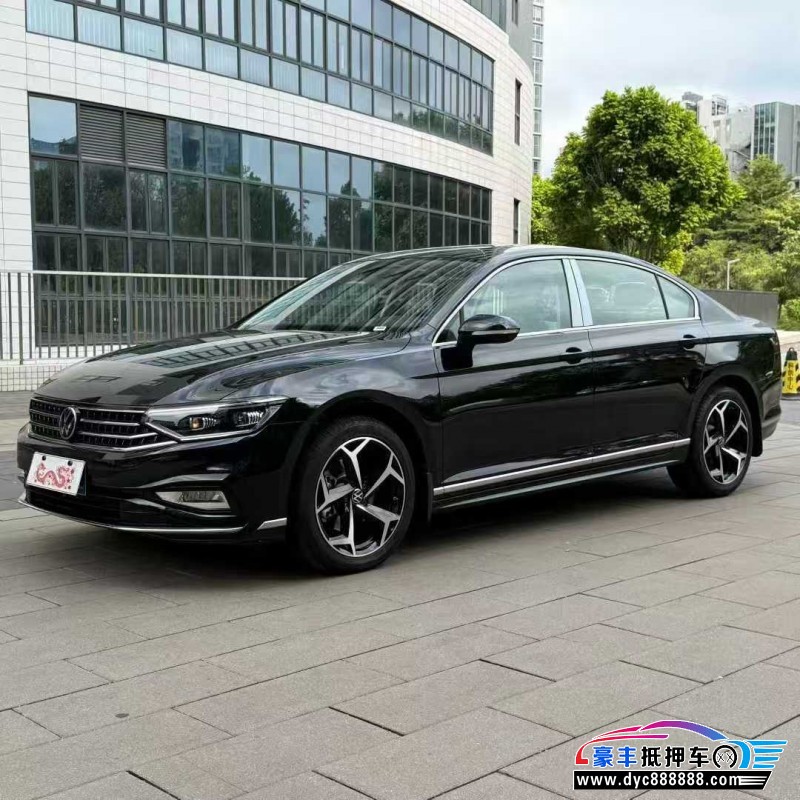 25年大众迈腾轿车抵押车出售