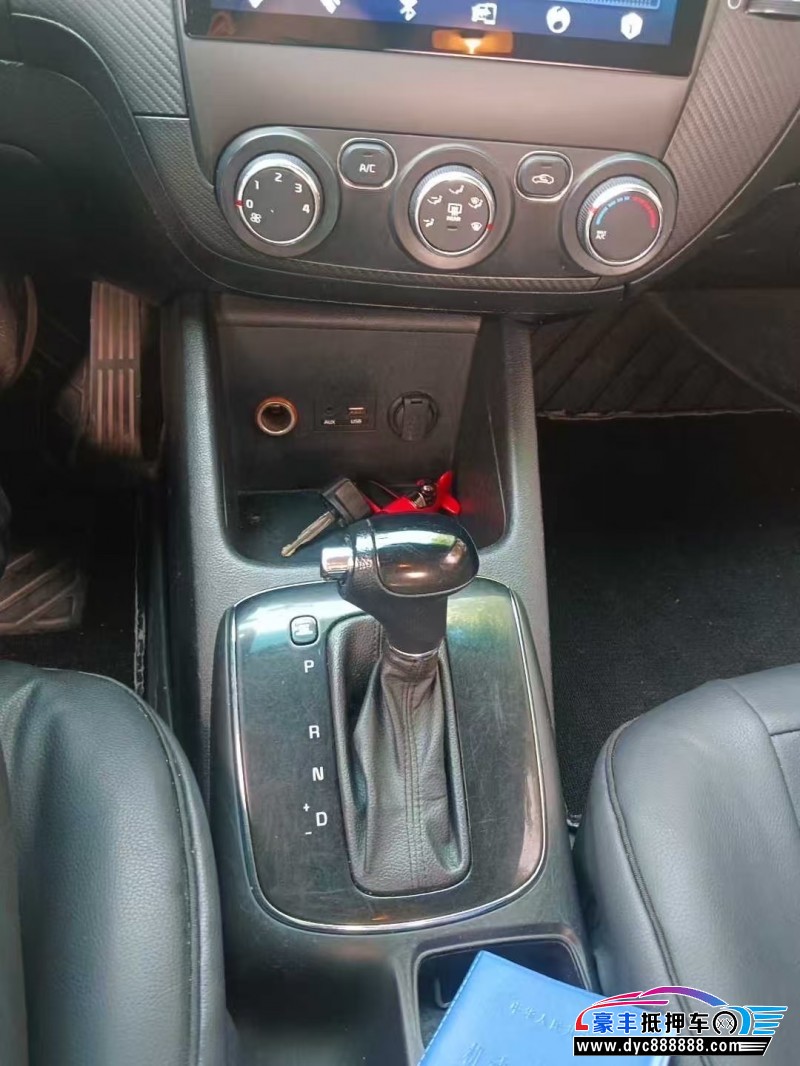 17年起亚K3轿车抵押车出售