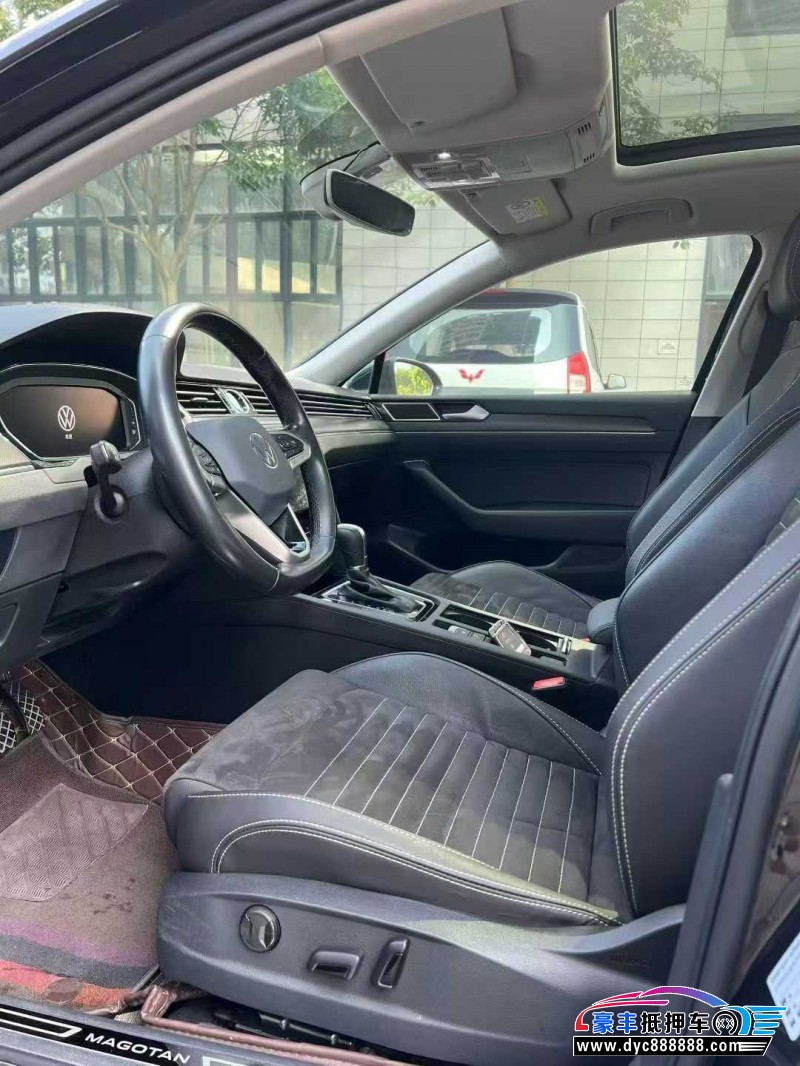 22年大众迈腾轿车抵押车出售