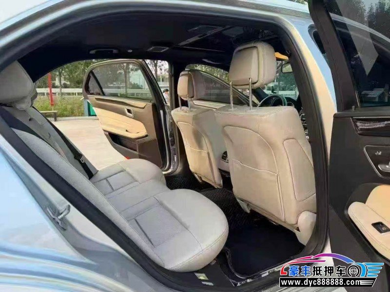 14年奔驰E轿车抵押车出售