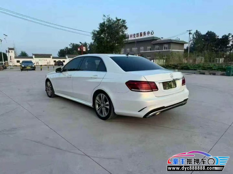 14年奔驰E轿车抵押车出售