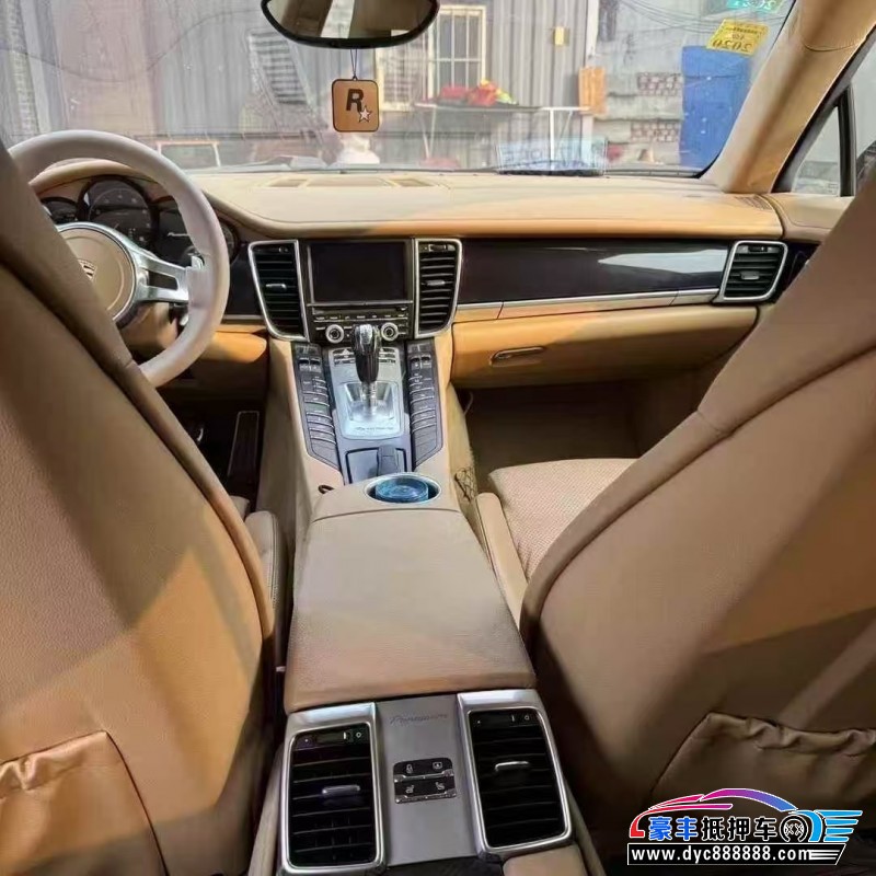 12年保时捷帕纳梅拉轿车抵押车出售