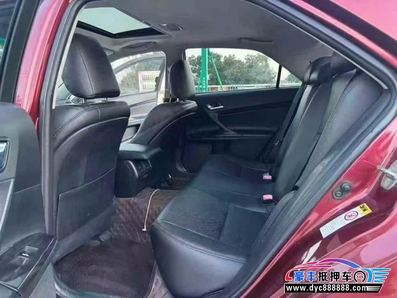 11年丰田锐志轿车抵押车出售