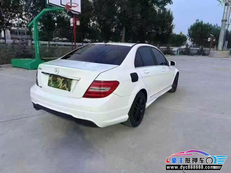 14年奔驰C轿车抵押车出售