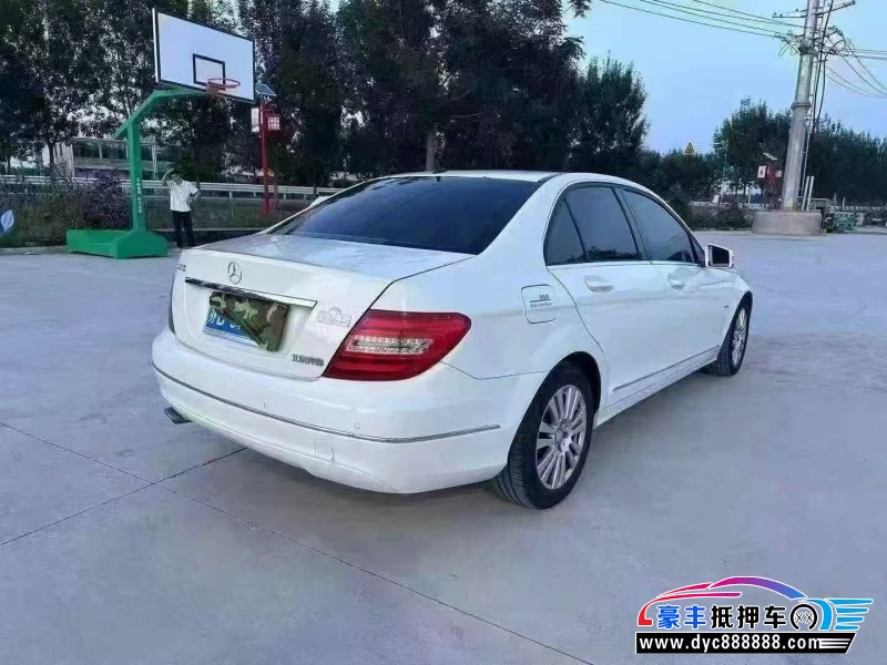 12年奔驰C轿车抵押车出售