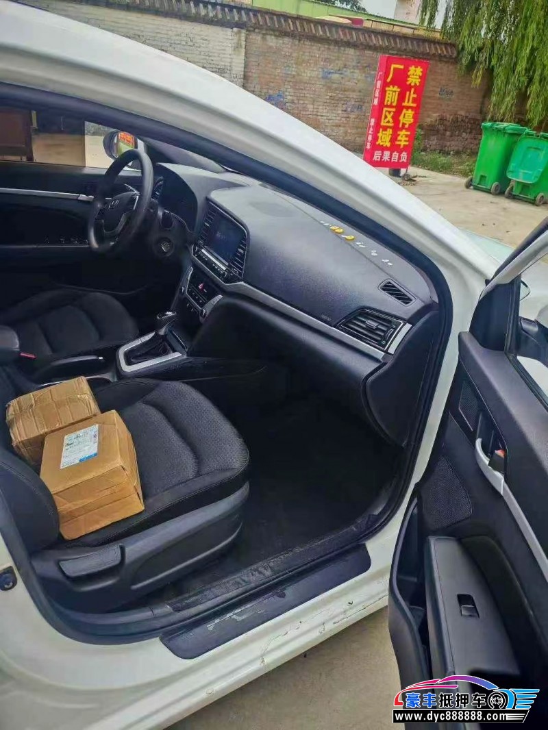 18年现代领动轿车抵押车出售