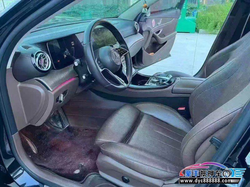 17年奔驰E轿车抵押车出售