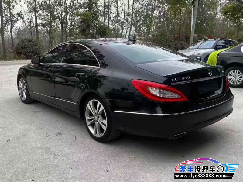 14年奔驰CLS轿车抵押车出售