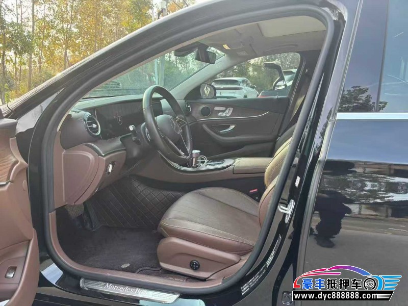 23年奔驰E轿车抵押车出售