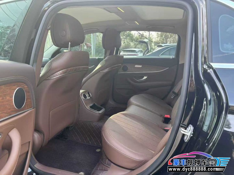 23年奔驰E轿车抵押车出售