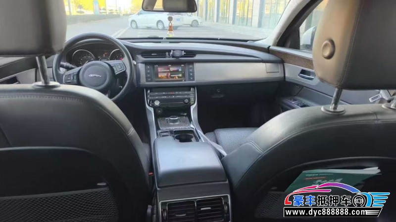 17年捷豹XFL轿车抵押车出售