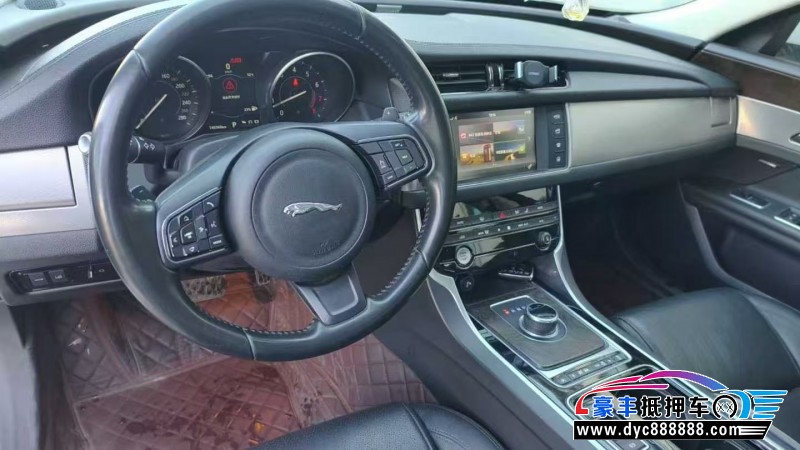 17年捷豹XFL轿车抵押车出售