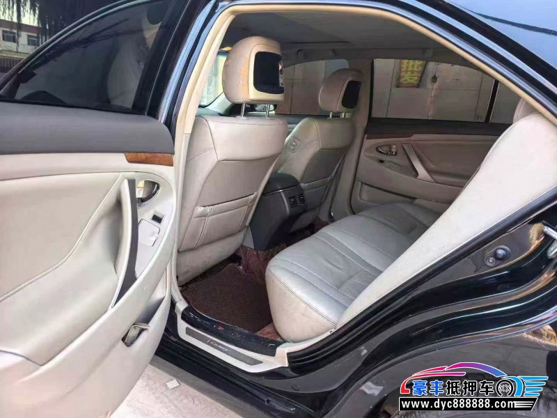 13年丰田凯美瑞轿车抵押车出售