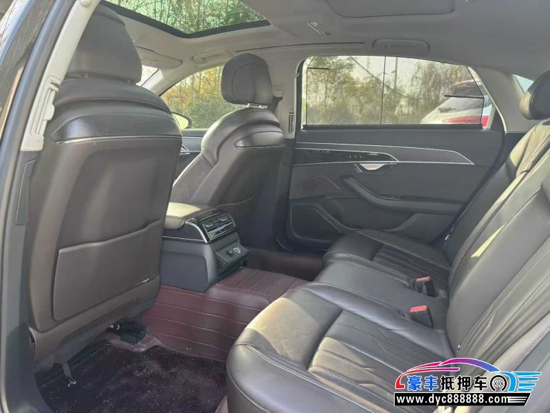 20年奥迪A8L轿车抵押车出售