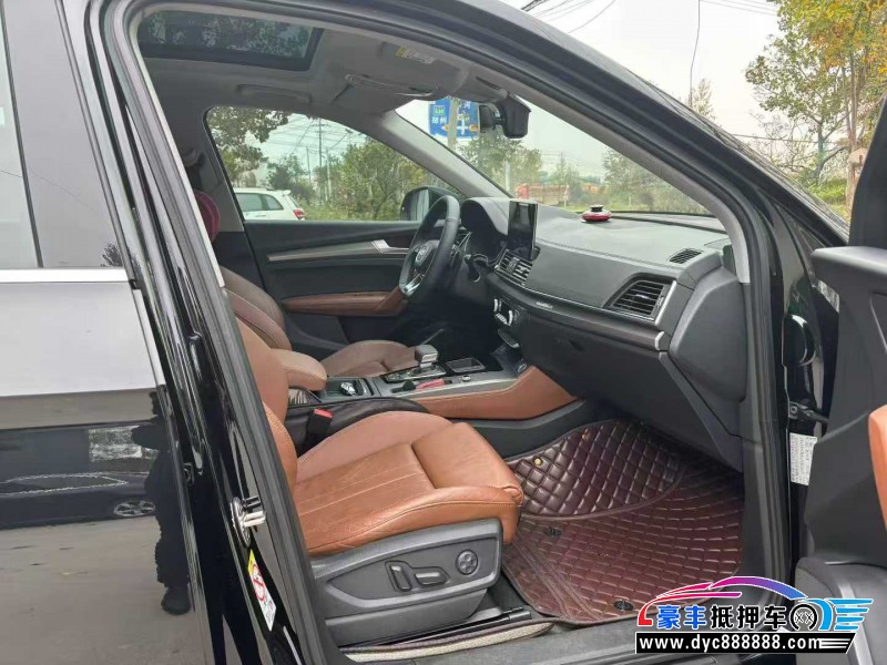 21年奥迪Q5轿车抵押车出售