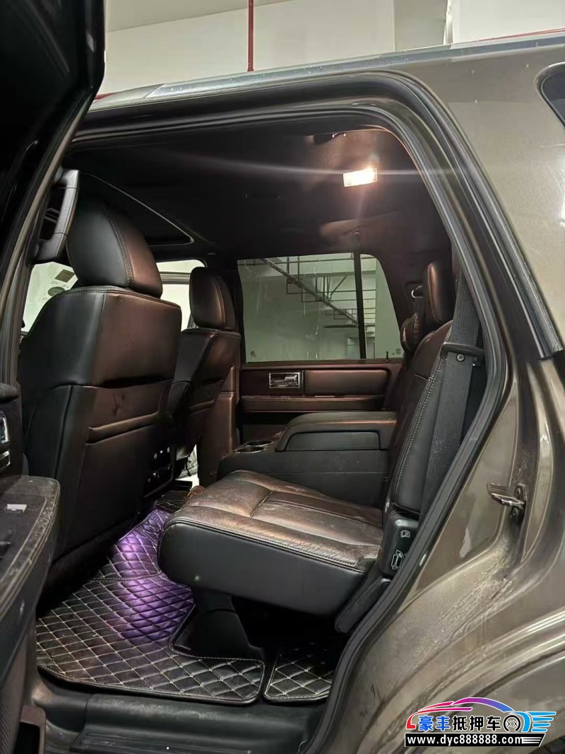 17年林肯领航员轿车抵押车出售