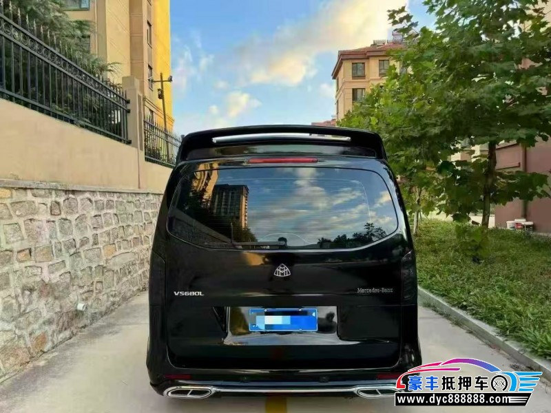 17年奔驰威霆轿车抵押车出售