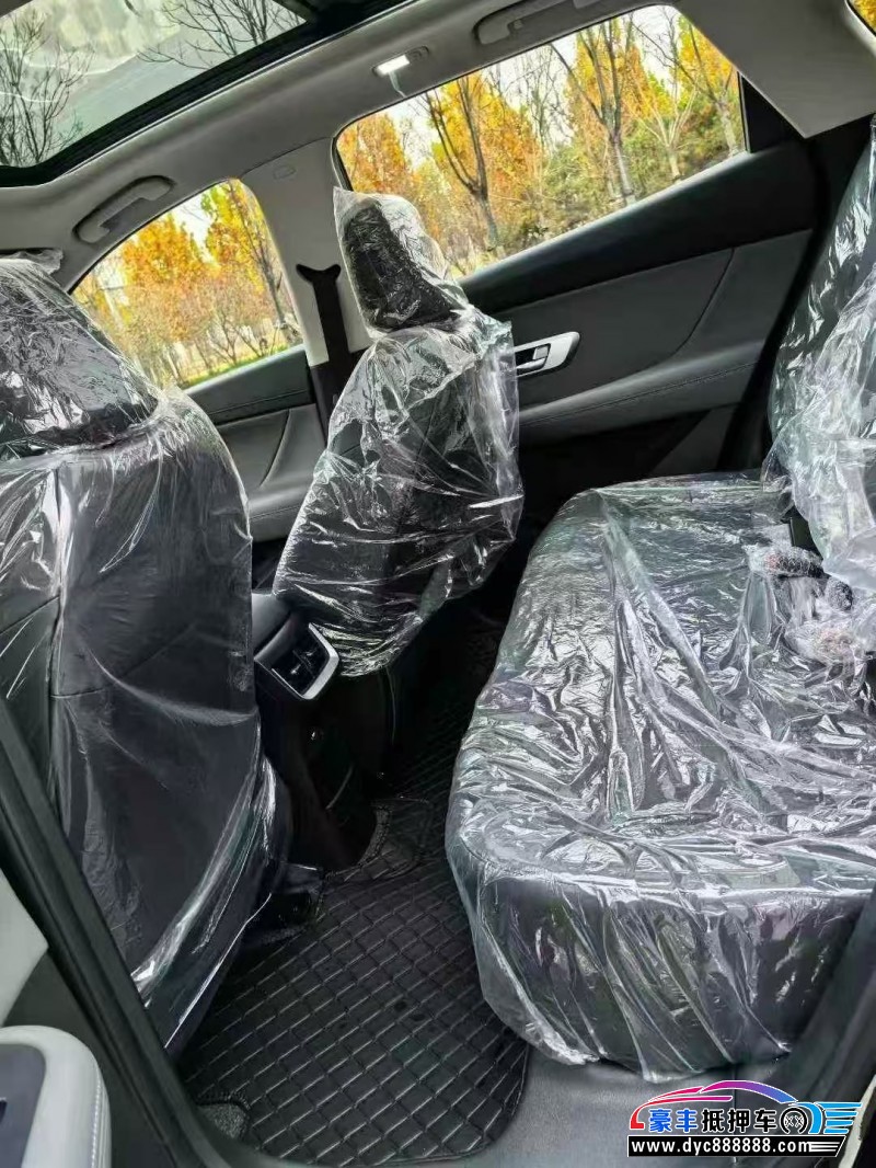 25年东风风神皓极轿车抵押车出售