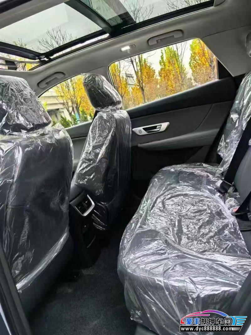 25年东风风神皓极轿车抵押车出售