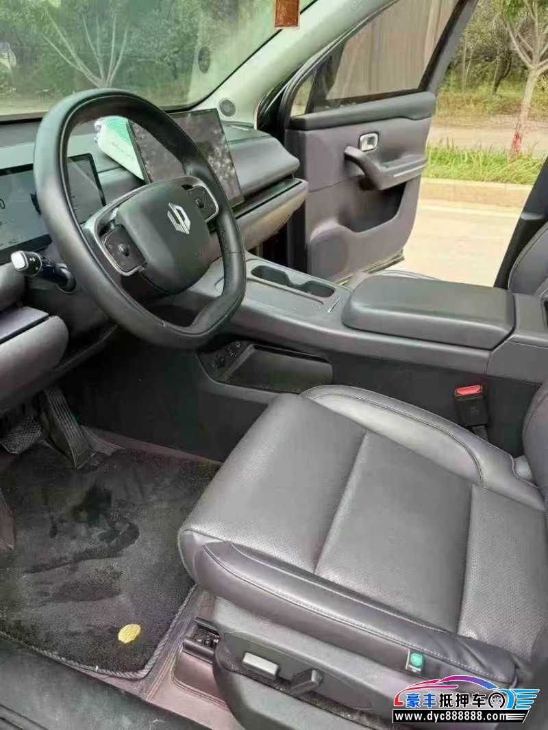 24年零跑C10轿车抵押车出售