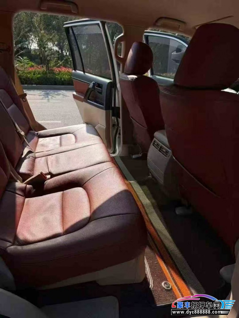 16年丰田兰德酷路泽（陆巡）轿车抵押车出售