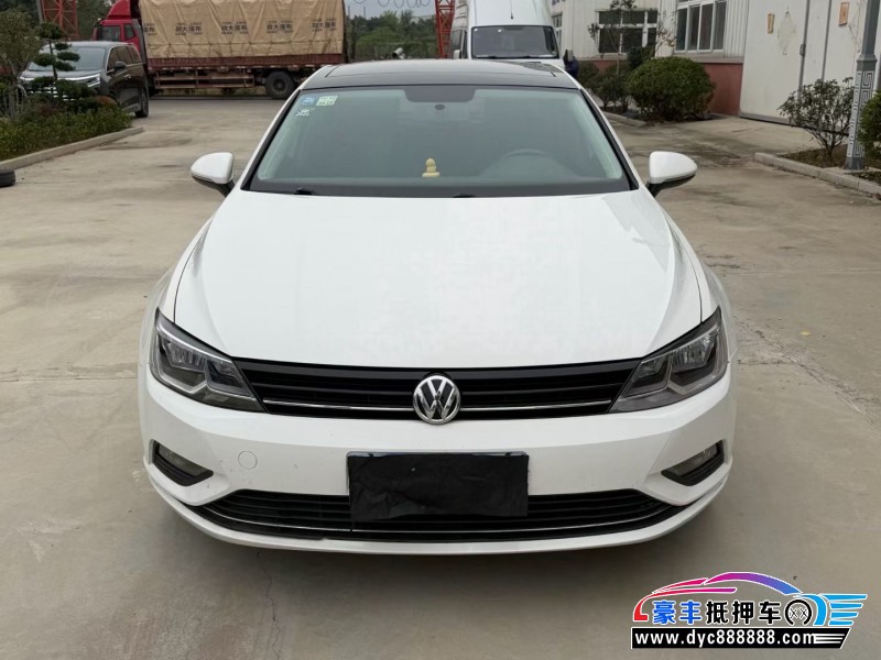 17年大众凌渡轿车抵押车出售