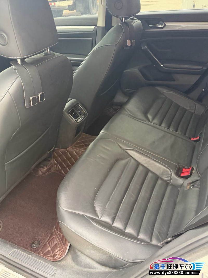 17年大众凌渡轿车抵押车出售