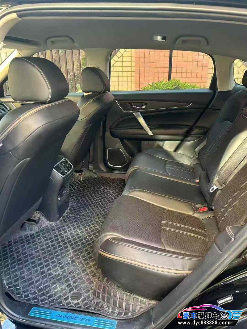 22年本田冠道轿车抵押车出售