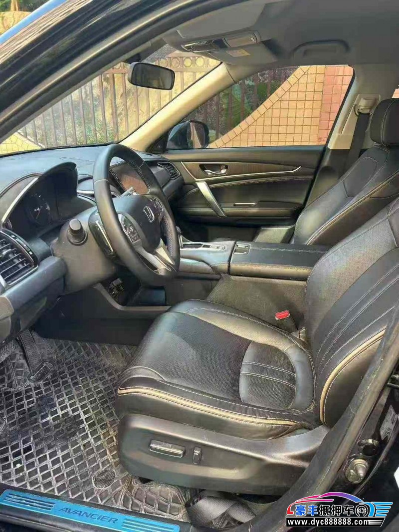 22年本田冠道轿车抵押车出售