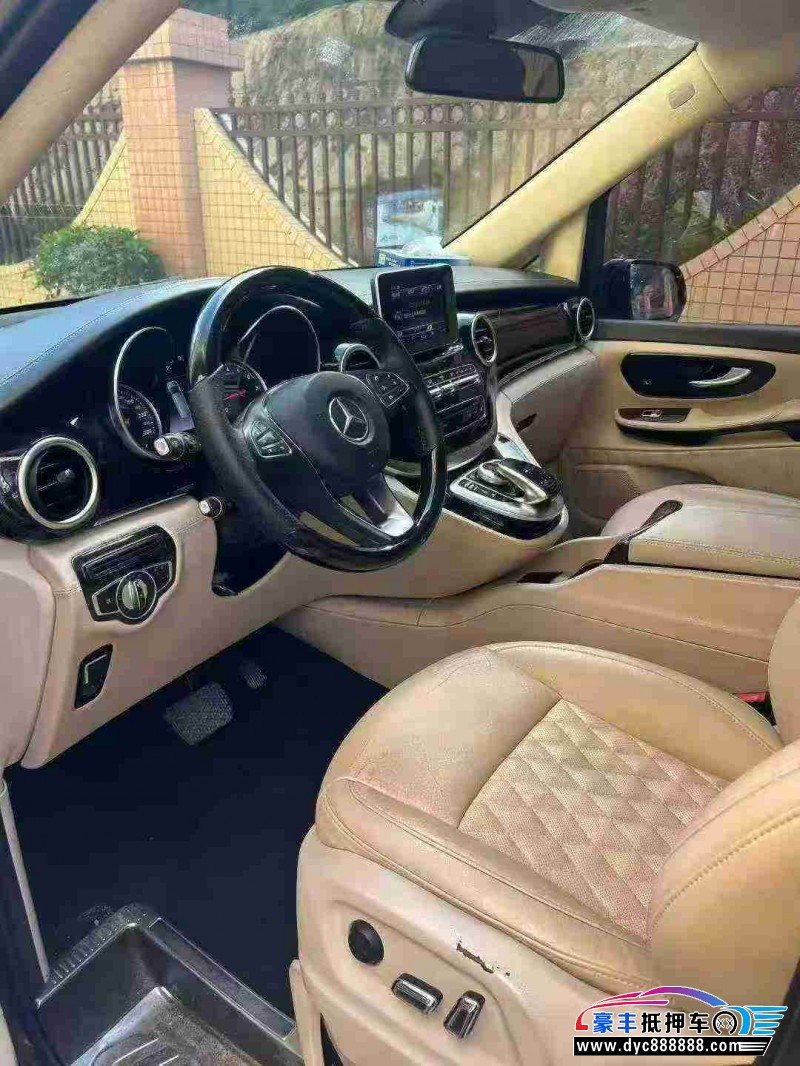 19年奔驰V轿车抵押车出售