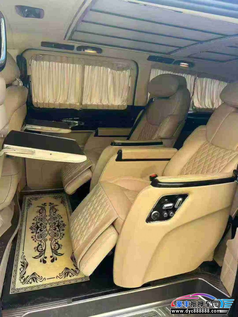 19年奔驰V轿车抵押车出售