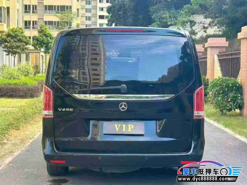 19年奔驰V轿车抵押车出售