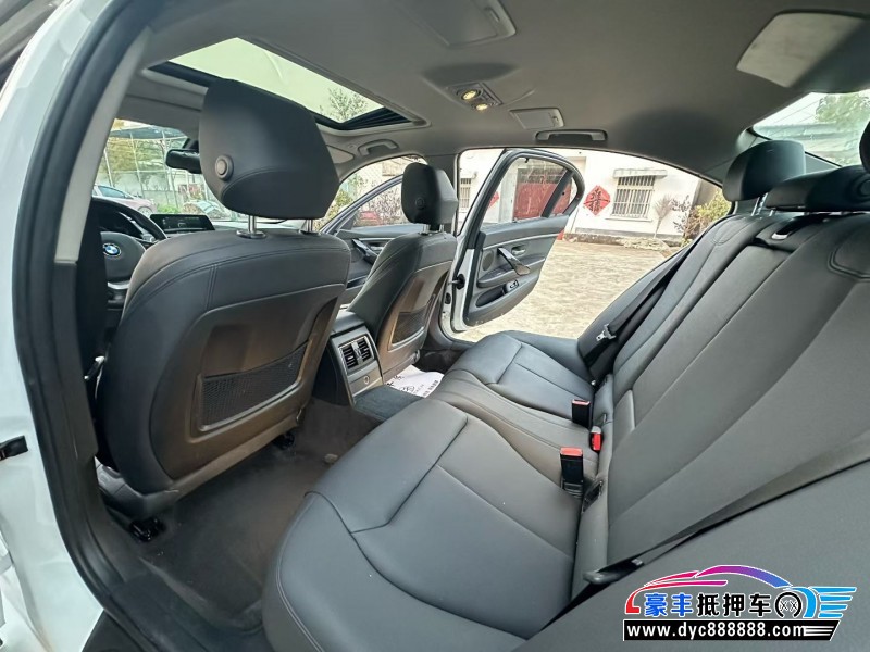 18年宝马3系轿车抵押车出售