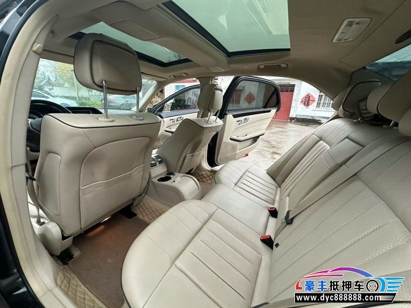 16年奔驰E轿车抵押车出售