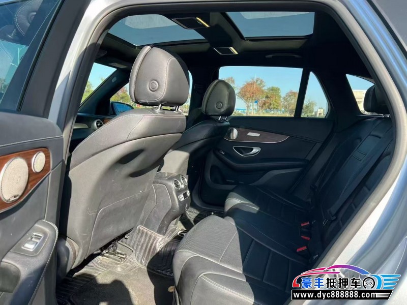 21年奔驰GLC轿车抵押车出售