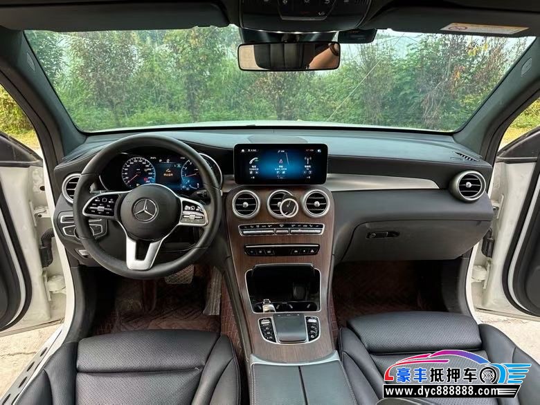 21年奔驰GLC轿车抵押车出售