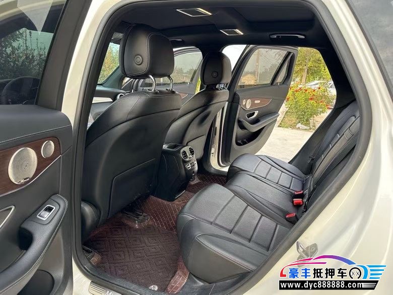 21年奔驰GLC轿车抵押车出售