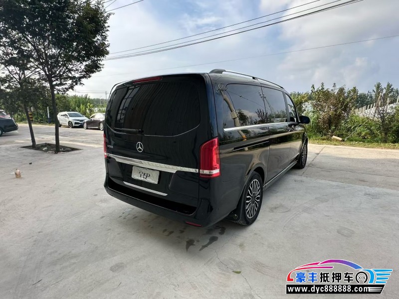 18年奔驰V轿车抵押车出售